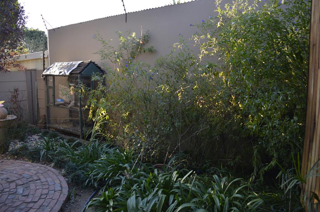 Two Bells Guest House Bloemfontein Exterior photo