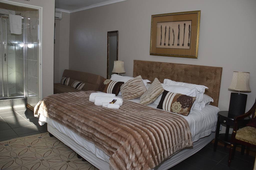 Two Bells Guest House Bloemfontein Room photo