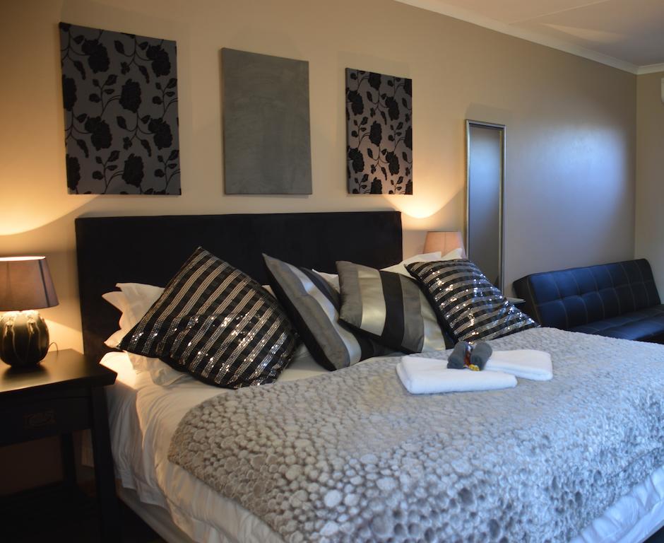 Two Bells Guest House Bloemfontein Room photo