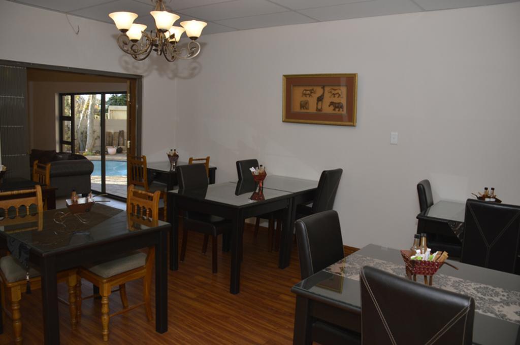 Two Bells Guest House Bloemfontein Exterior photo