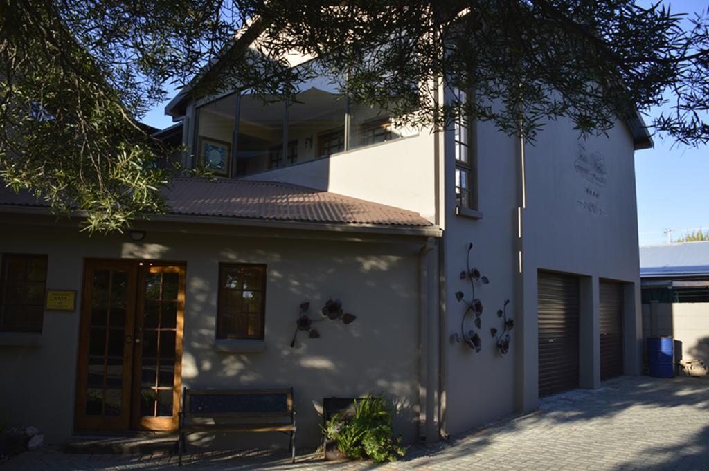 Two Bells Guest House Bloemfontein Exterior photo
